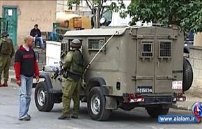 الاحتلال يعتقل 13 فلسطينيا بالضفة الغربية