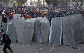 اصابة العشرات في اشتباكات بذكرى الثورة المصرية