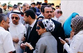 فصل 7 اطباء وممرضة لمعالجتهم جرحى ثورة البحرين