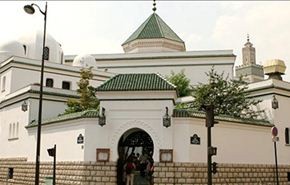 تدنيس جدران 3 مساجد في فرنسا
