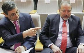 أيالون يصف ليبرمان بـ