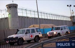 نقل 3 اسرى فلسطينيين مضربين للمشفى