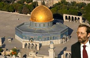 الفلسطينيون يطردون عضو كنيست من المسجد الأقصى