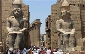 مواقف مرحبة بأول رحلة سياحية ايرانية لمصر