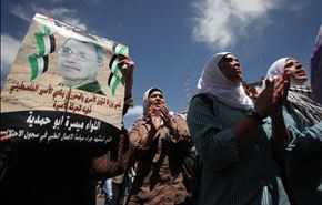 تواصل التظاهرات بالضفة واشتباكات بسجون الاحتلال