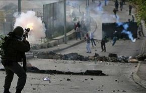 اصابة فلسطينيين بمواجهات مع قوات الاحتلال بالضفة