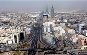 ستينية سعودية تتقدم بطلب لإسقاط شرط الولي عنها