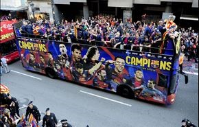 برشلونة يحتفل بلقب الليغا بين أنصاره