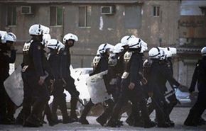 النظام البحريني يعتقل 15 مواطنا بينهم طفل