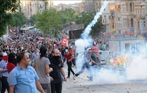 تظاهرات حاشدة في اسطنبول تنادي ارحل يا اردوغان