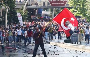 التظاهرات تتوجه إلى مكاتب اردوغان في تركيا