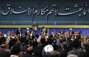 آية الله خامنئي: الوحدة والتلاحم من أهم قضايا المسلمين