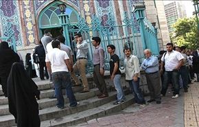 طوابير طويلة أمام مراكز الاقتراع بالعاصمة طهران
