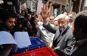 ايران.. المرشح جليلي يدلي بصوته في الانتخابات