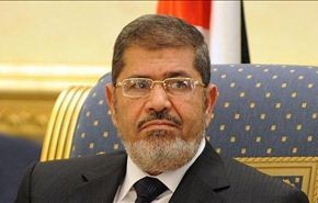 قطع العلاقات مع سوريا وابقائها مع 