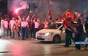 اعتقالات للمعارضة واردوغان يحشد انصاره