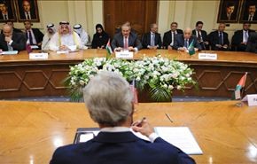 الجامعة العربية تؤيد مساعي كيري للتسوية