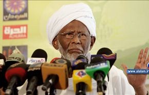 الترابي يخير البشير بين التنازل عن السلطة او الاطاحة به