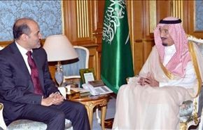 الجربا: الاولوية لتأمين السلاح النوعي للجيش الحر