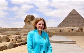 أقباط مصر يطالبون بطرد السفیرة الامیرکیة