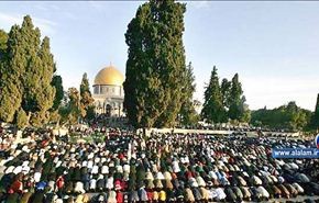 الاحتلال يمنع تدفق المصلين على المسجد الاقصى المبارك