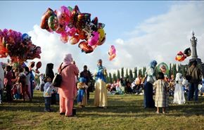 دول اسلامية تحتفل بعيد الفطر اليوم، واخرى غدا الجمعة