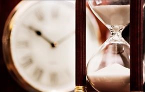 جهاز ليزر شبيه بساعة اليد لحساب العمر المتبقي للانسان