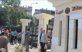 الإخوان يقتحمون مبنى محافظة الجيزة ويضرمون النار به