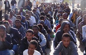 ألف مهاجر يصلون إلى إيطاليا في قوارب صغيرة