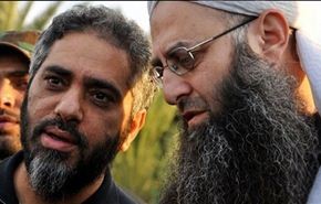 هنا يقيم الاسير وهؤلاء يحرسونه