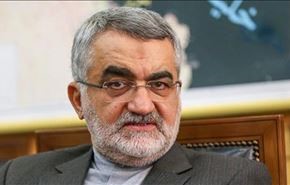 بروجردي يبحث مع الرئيس اللبناني مستجدات المنطقة