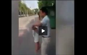 بالفيديو..مقطع مدهش من حركات بهلوانية لطفل