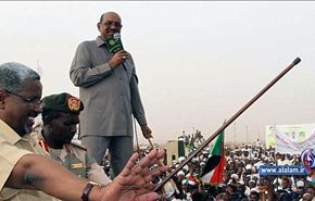 البشير يعتبر التظاهرات جزءا من مؤامرة على بلاده