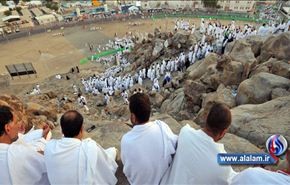 الحجاج يواصلون أداء شعائرهم وينظمون مراسم البراءة