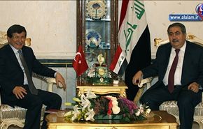 داود اوغلو في بغداد لكسر الجمود في علاقات البلدين