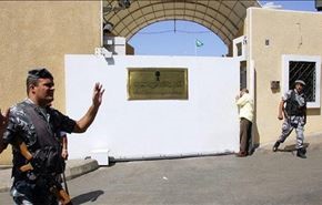 لماذا هربت السعودية من لبنان ؟