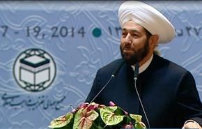 مفتي سوريا: علينا ان نلتف حول محور ايران لمواجهة محور الشر