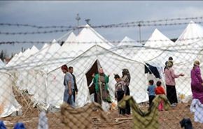 الاحتلال يصادر خيم ينوي الصليب الاحمر توزيعها على الفلسطينيين