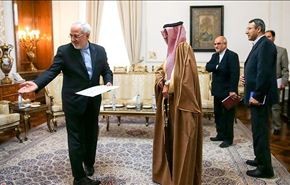 بالصور: ظريف يتسلم أوراق اعتماد سفراء السعودية وقبرص وبوروندي