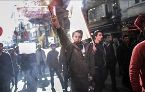 تظاهرة حاشدة في إسطنبول احتجاجاً على قانون القضاء
