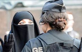 توقيف فرنسية كانت على وشك الذهاب للـ (جهاد) في سوريا