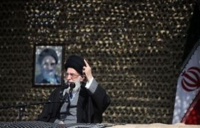 آية الله خامنئي: الدفاع المقدس عكس صمود شعبنا بوجه الاستكبار