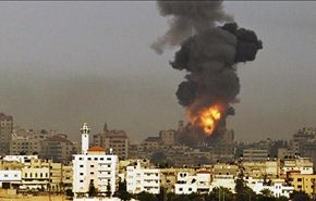 غارات للاحتلال على غزة وليفني تجتمع بعريقات اليوم