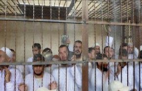 القضاء المصري يحكم بسجن 42 من انصار مرسي بالمنيا