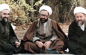 في ذکری المعلم الشهید 