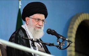 آية الله خامنئي: الاعتكاف شعيرة عبادية تقرب افكارنا وقلوبنا من الله