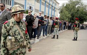 المصريون يواصلون الاقتراع والسيسي يتعرض لمحاولة اعتداء