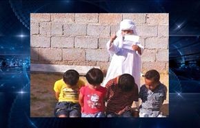اطفال سعوديون يقلدون مشاهد النحر التي يمارسها 