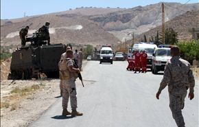 بالفيديو جندي لبناني اسير: انقذونا قبل ان يذبحونا