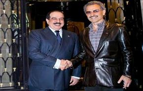 بالفيديو؛ الوليد بن طلال يستقبل ملك البحرين..أين وكيف؟